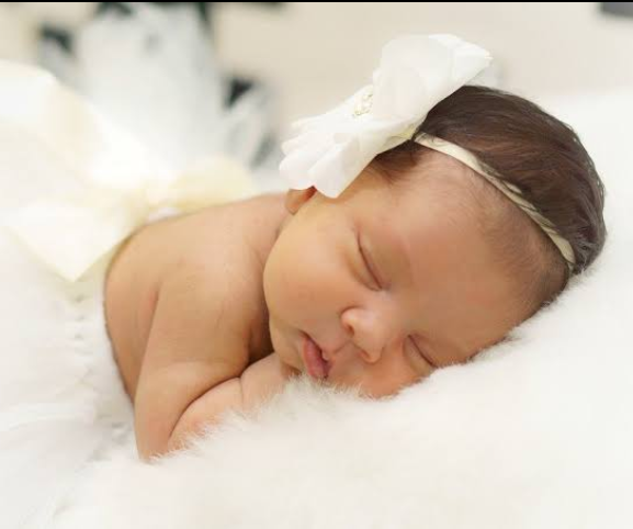 Berikut Nama Anak Bayi Perempuan Bermakna Bersinar