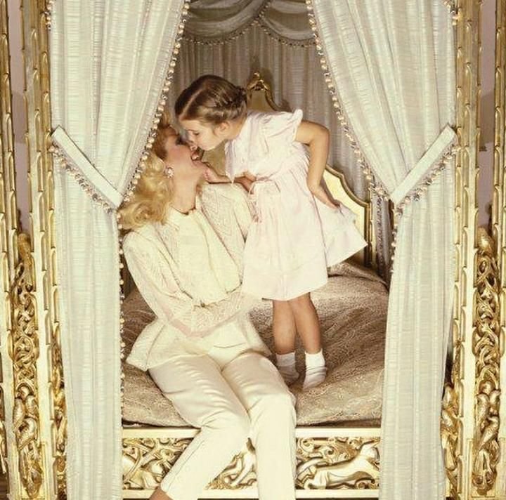 Ivana Trump Mantan Istri Donal Trump Meninggal, Ivanka Tulis Pesan Haru untuk Ibunya 1 Ivana Trump Mantan Istri Donal Trump Meninggal, Ivanka Tulis Pesan Haru untuk Ibunya