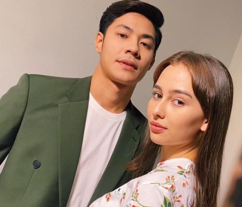 Kelar Melur untuk Firdaus, Anna Jobling dan Meerqeen Garap Drama Ash dan Aish, Kapan Tayangnya? 1 Kelar Melur untuk Firdaus, Anna Jobling dan Meerqeen Garap Drama Ash dan Aish, Kapan Tayangnya?