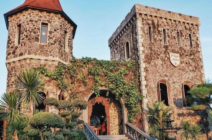 Daftar Tempat Wisata di Yogyakarta dengan Arsitektur Nuansa Ala Eropa, HTM Tak Buat Kantong Jebol 5 Daftar Tempat Wisata di Yogyakarta dengan Arsitektur Nuansa Ala Eropa, HTM Tak Buat Kantong Jebol