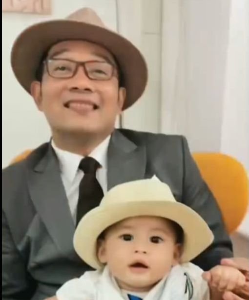 Hari Anak Nasional, Ridwan Kamil dan Atalia Praratya Kenang Masa Kecil Eril: Dulu Kita Satu Paket Ril 6 Hari Anak Nasional, Ridwan Kamil dan Atalia Praratya Kenang Masa Kecil Eril: Dulu Kita Satu Paket Ril
