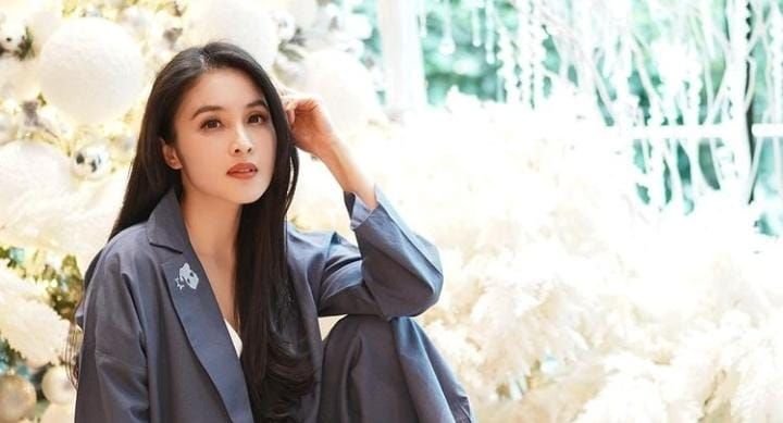 Sandra Dewi Sempat Keluhkan Rambutnya yang Tebal dan Banyak, Kini Akui Sebagai Aset 3 Sandra Dewi Sempat Keluhkan Rambutnya yang Tebal dan Banyak, Kini Akui Sebagai Aset