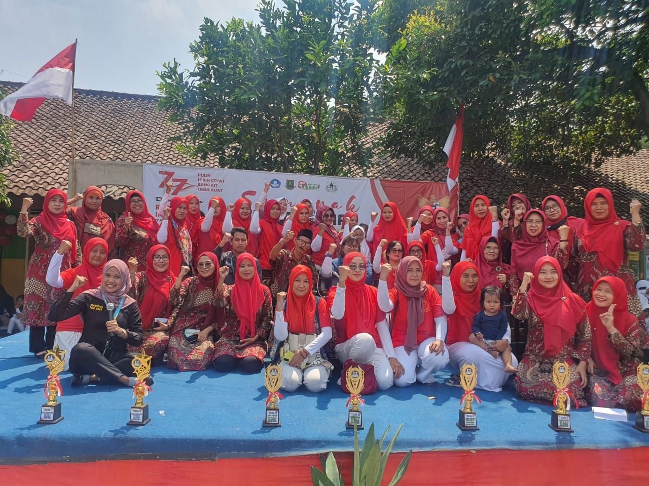 Mandiri FM Goes To School, Siswa SDN Cikerut Kembangkan Radio Komunitas Peci 1 Mandiri FM Goes To School, Siswa SDN Cikerut Kembangkan Radio Komunitas Peci