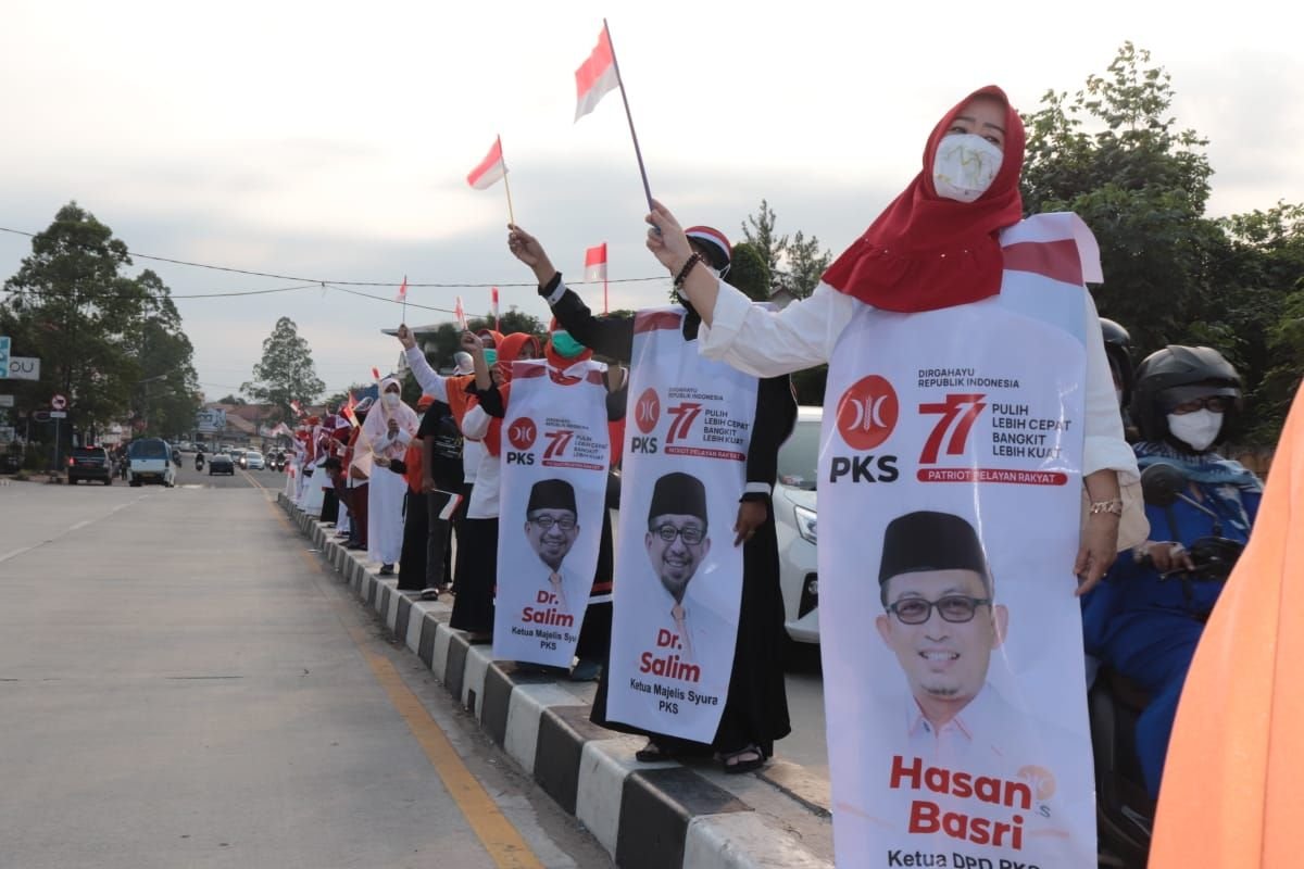 Cara Unik PKS Kota Serang Meriahkan HUT Kemerdekaan RI dengan Flashmob