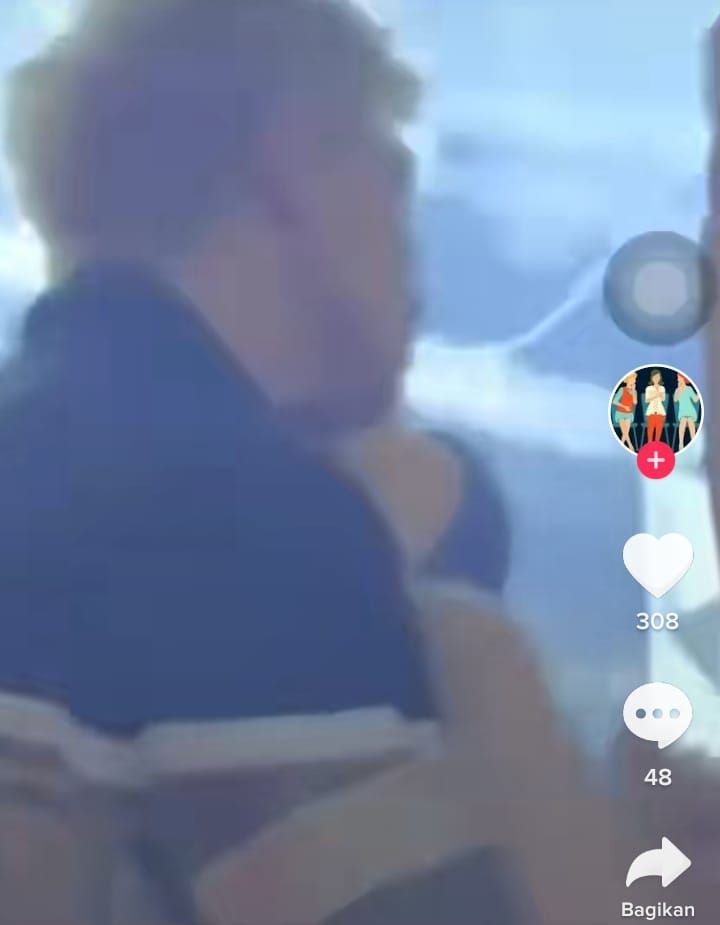 Viral di TikTok! Video Detik-Detik Diduga Varrell Bramasta Peluk Mesra Natasha Wilona 1 Viral di TikTok! Video Detik-Detik Diduga Varrell Bramasta Peluk Mesra Natasha Wilona