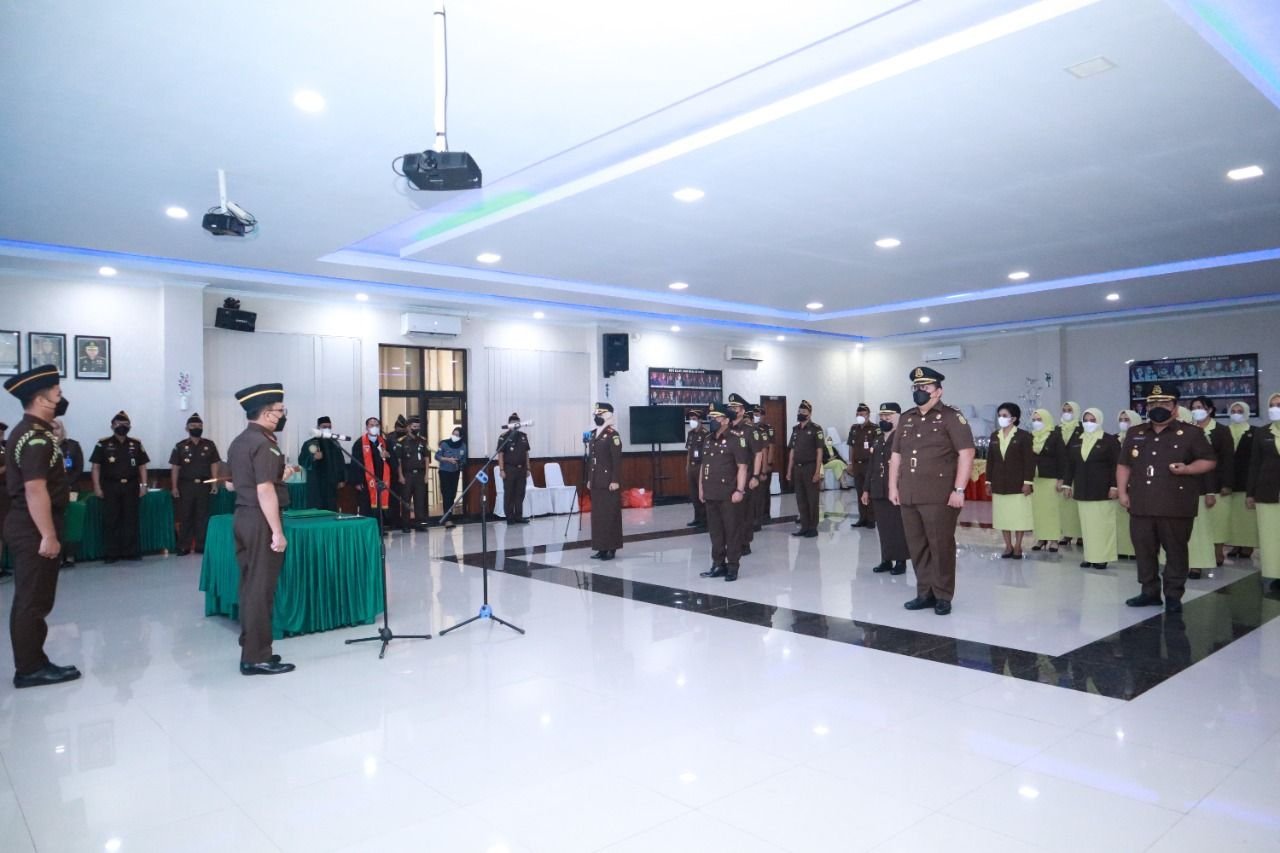 Dapat Promosi Jabatan di Lampung, Wakajati Banten Hingga Asisten Diganti 1 Dapat Promosi Jabatan di Lampung, Wakajati Banten Hingga Asisten Diganti