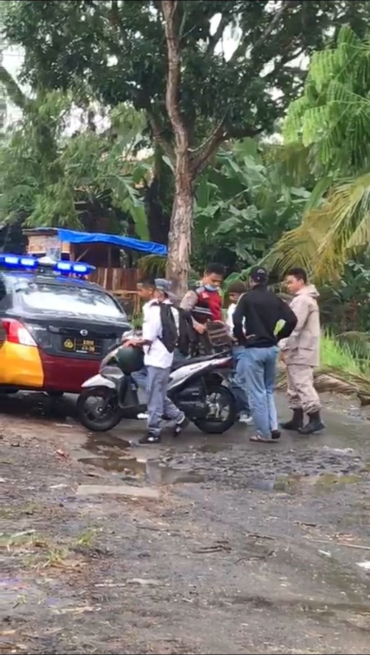 Disangka Lawan Tawuran, Satpam Dikeroyok Sekelompok Siswa