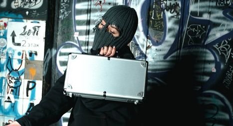 Leher Pegawai Indomaret Dikalungi Golok oleh Kawanan Perampok di Kabupaten Serang, Brankas Dikuras Habis 2 Leher Pegawai Indomaret Dikalungi Golok oleh Kawanan Perampok di Kabupaten Serang, Brankas Dikuras Habis