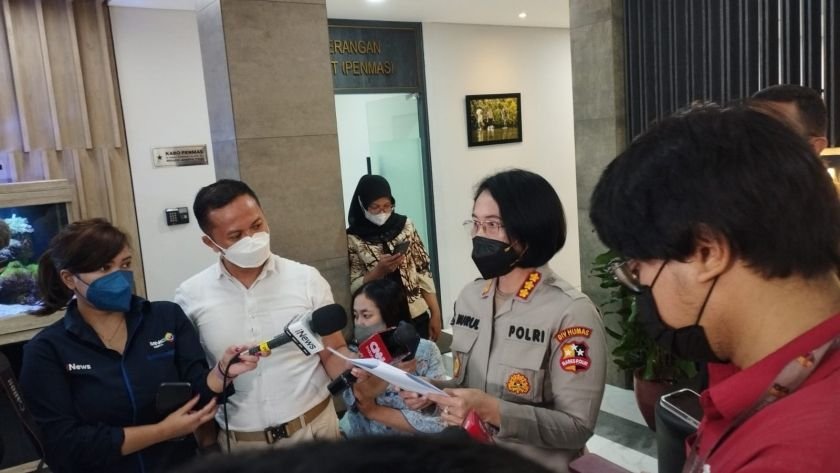 Tak Profesional dalam Kasus Ferdy Sambo, Siapa Ipda Arsyad Daiva yang Disanksi Demosi 3 Tahun? 3 Tak Profesional dalam Kasus Ferdy Sambo, Siapa Ipda Arsyad Daiva yang Disanksi Demosi 3 Tahun?