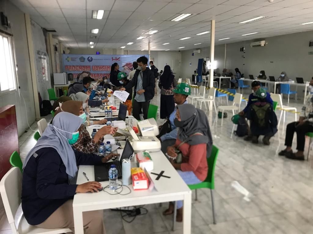 Dukung Lingkungan Sehat, PLTU Jawa 9 dan 10  Gelar Vaksinasi Gratis