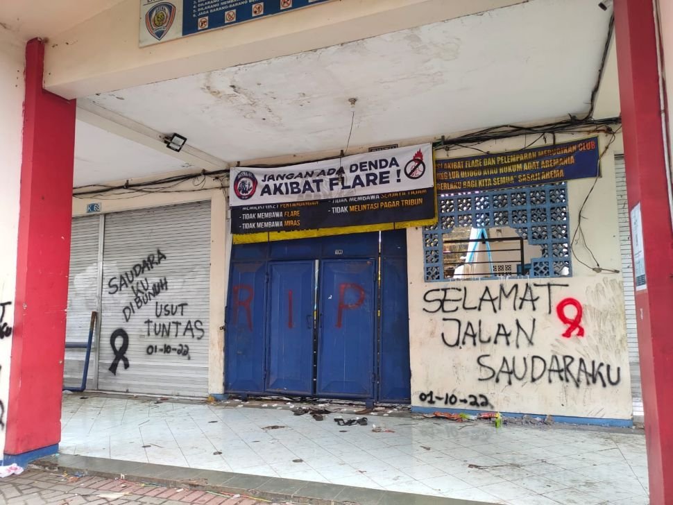 Suasana Duka Kanjuruhan: PSSI Sebut Pintu Area Stadion Tak Dibuka Panpel