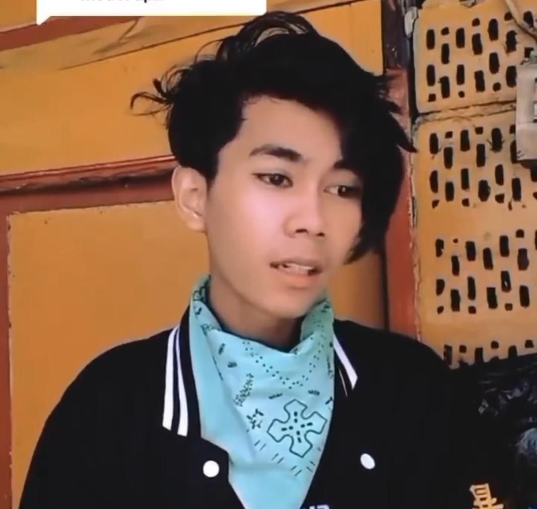 Viral Model Rambut Cepmek, Begini Komentar Para Artis 1 Viral Model Rambut Cepmek, Begini Komentar Para Artis