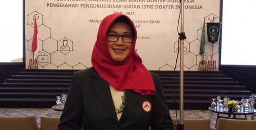 Netizen Hujat Dr Tifa Tuding Jokowi Bukan Lulusan UGM: Anies Akan Kalah Dalam Pilpres 2024? 1 Netizen Hujat Dr Tifa Tuding Jokowi Bukan Lulusan UGM: Anies Akan Kalah Dalam Pilpres 2024?