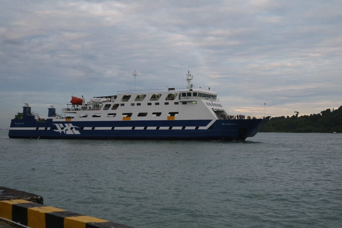 Desember 2022 Sampai Februari 2023 Diperkirakan Puncak Musim Penghujan, Pelaku Pelayaran Diminta Waspada 7 Desember 2022 Sampai Februari 2023 Diperkirakan Puncak Musim Penghujan, Pelaku Pelayaran Diminta Waspada