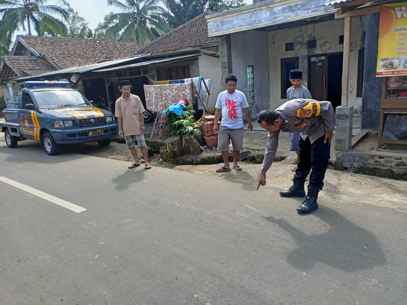 Penyeberang Jalan Tewas Tertabrak Motor 8 Penyeberang Jalan Tewas Tertabrak Motor