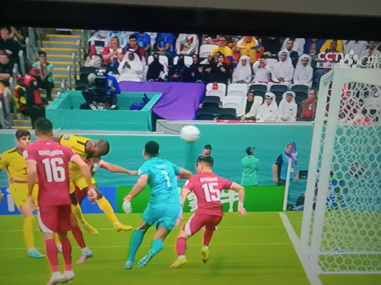 Babak Pertama Laga Perdana Piala Dunia 2022, Ekuador Ungguli Qatar 2-0, Dua Gol Diciptakan Penyerang Fenerbach 1 Babak Pertama Laga Perdana Piala Dunia 2022, Ekuador Ungguli Qatar 2-0, Dua Gol Diciptakan Penyerang Fenerbach