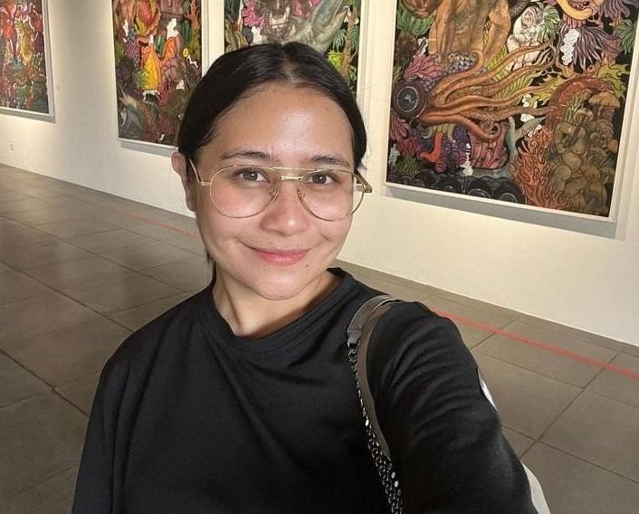 Lakukan Hal Tak Terduga Ini, Prilly Latuconsina Tuai Pujian Dari Netizen 1 Lakukan Hal Tak Terduga Ini, Prilly Latuconsina Tuai Pujian Dari Netizen