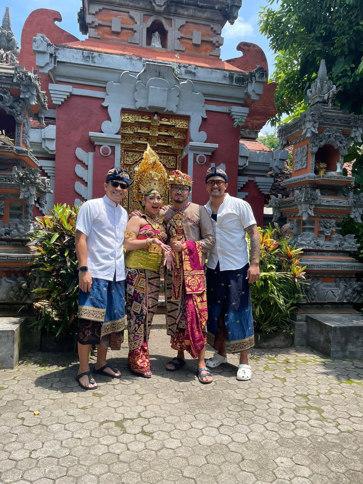 Respon Pemberitaan Soal Dirinya Diduga Pindah Agama, Gilbas : Tak Kusangka.... 2 Respon Pemberitaan Soal Dirinya Diduga Pindah Agama, Gilbas : Tak Kusangka....