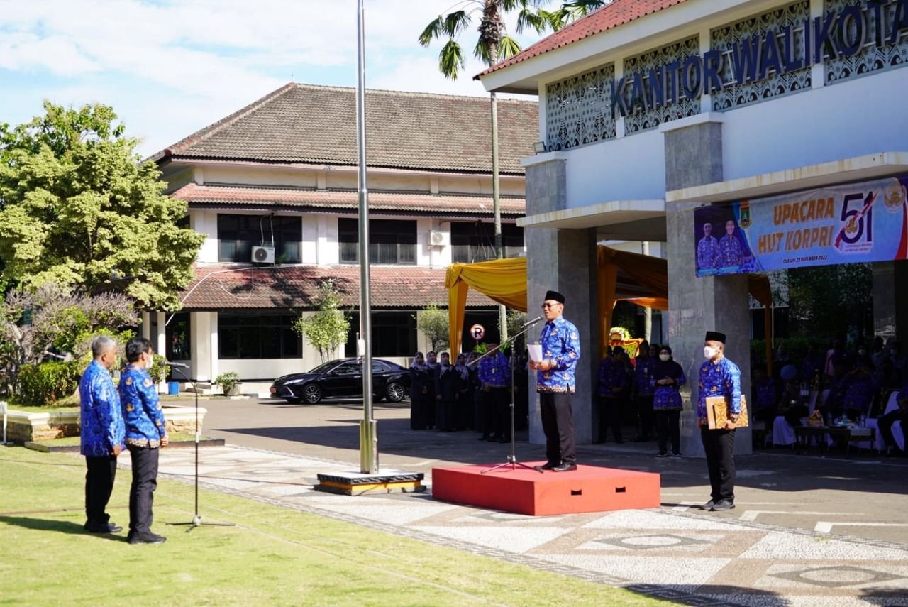 Jawab Pertanyaan Surat Al Baqarah dari Walikota Cilegon di Hari Korpri, Dua ASN Dapat Hadiah Umrah 3 Jawab Pertanyaan Surat Al Baqarah dari Walikota Cilegon di Hari Korpri, Dua ASN Dapat Hadiah Umrah