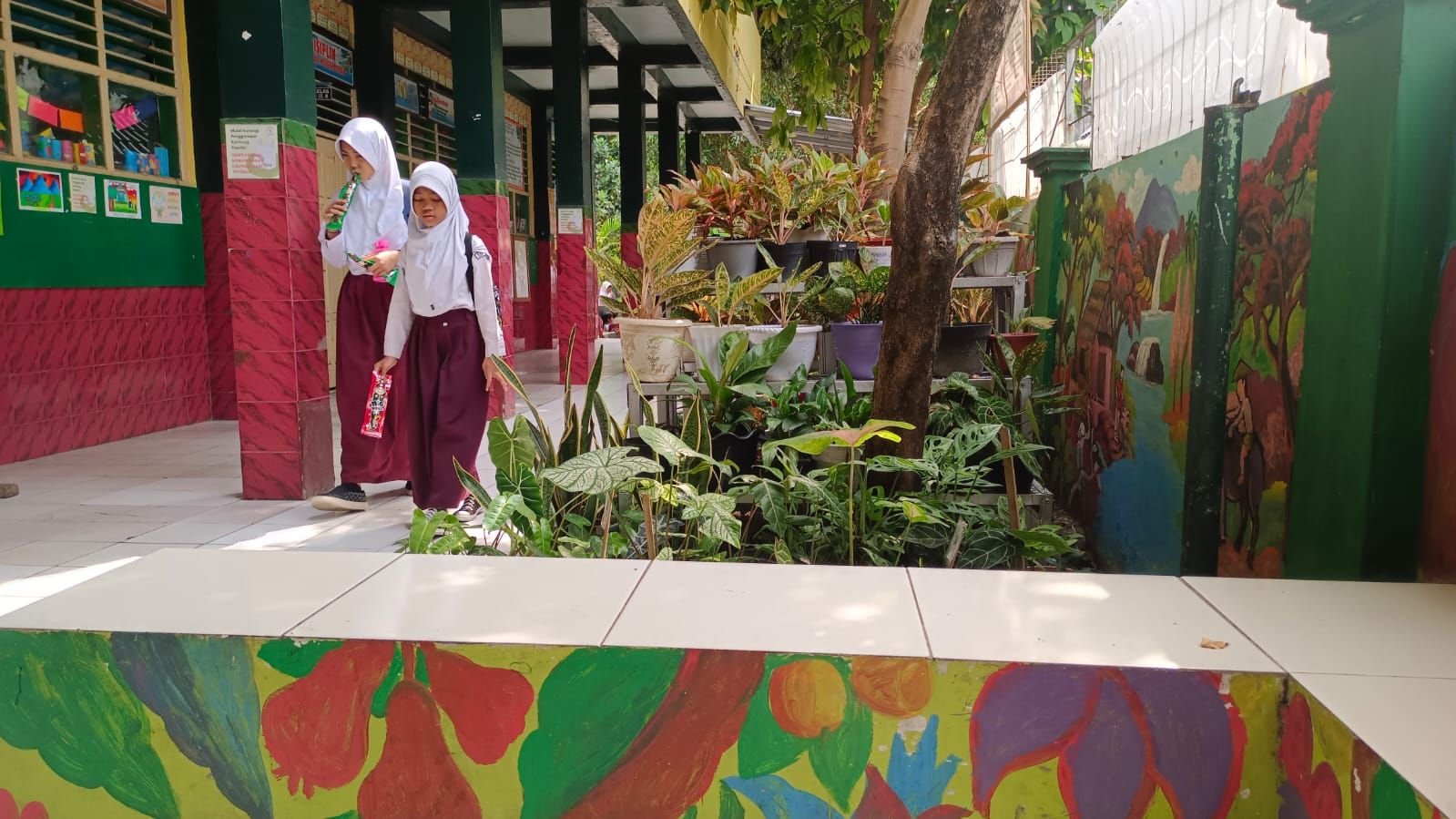 SD Negeri 20 Kota Serang Berhasil Kurangi Sampah Plastik Setelah Ikut Program Ini