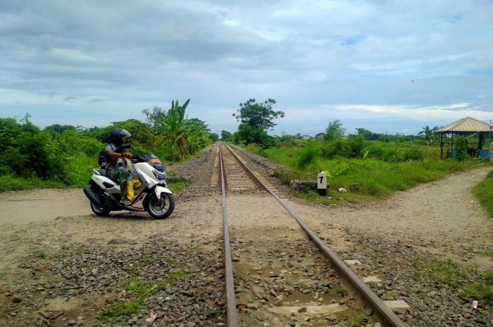 Pemkot Serang Surati Kemenhub Soal Izin Perlintasan Tidak Sebidang Kereta Api Frontage Unyur 3 Pemkot Serang Surati Kemenhub Soal Izin Perlintasan Tidak Sebidang Kereta Api Frontage Unyur