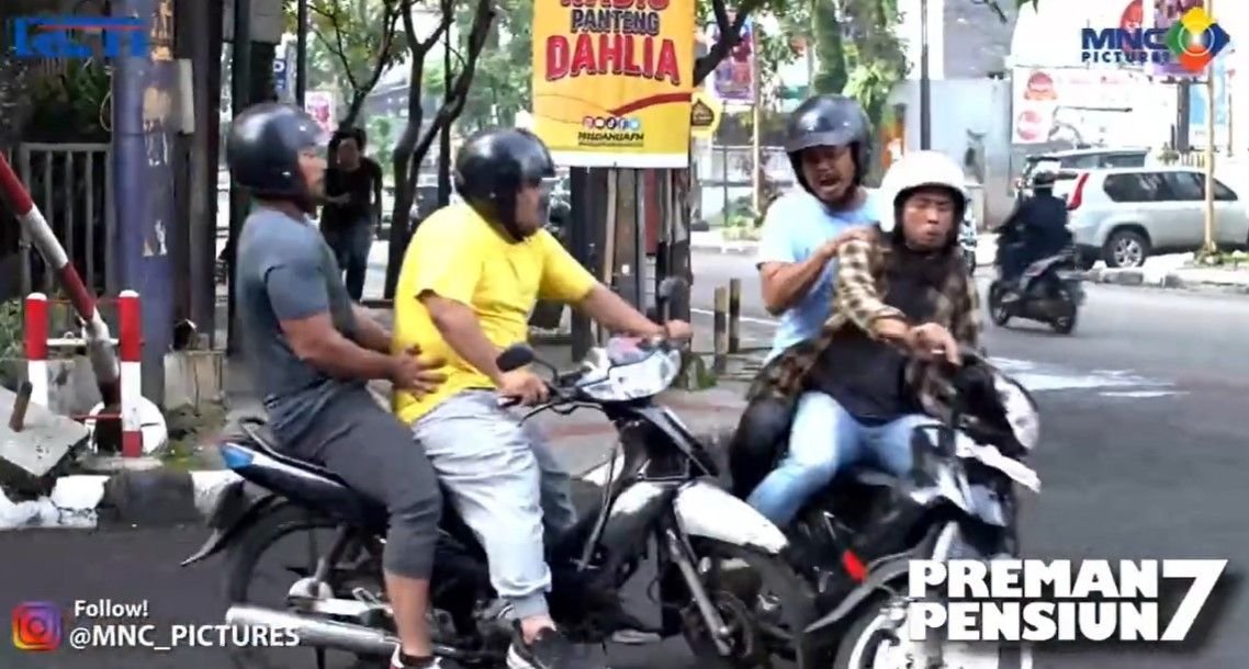 Spoiler Preman Pensiun 7 Episode 29B, Gagal Laksanakan Perintah Bang Edi, Yayat dan Agus Malah Dikroyok 7 Spoiler Preman Pensiun 7 Episode 29B, Gagal Laksanakan Perintah Bang Edi, Yayat dan Agus Malah Dikroyok