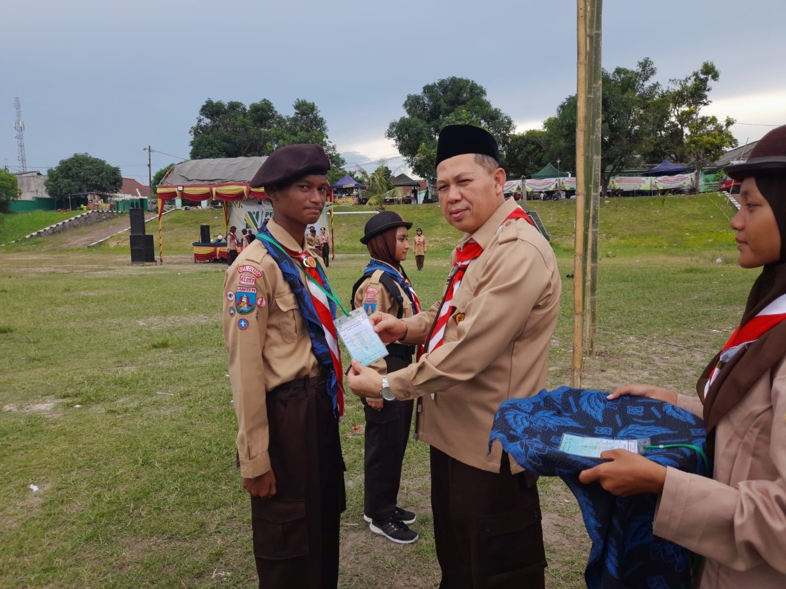 Aturan yang Paling Tak Boleh Dilanggar dalam Perkemahan Pramuka Madrasah Cilegon: Meninggalkan Sholat! 3 Aturan yang Paling Tak Boleh Dilanggar dalam Perkemahan Pramuka Madrasah Cilegon: Meninggalkan Sholat!