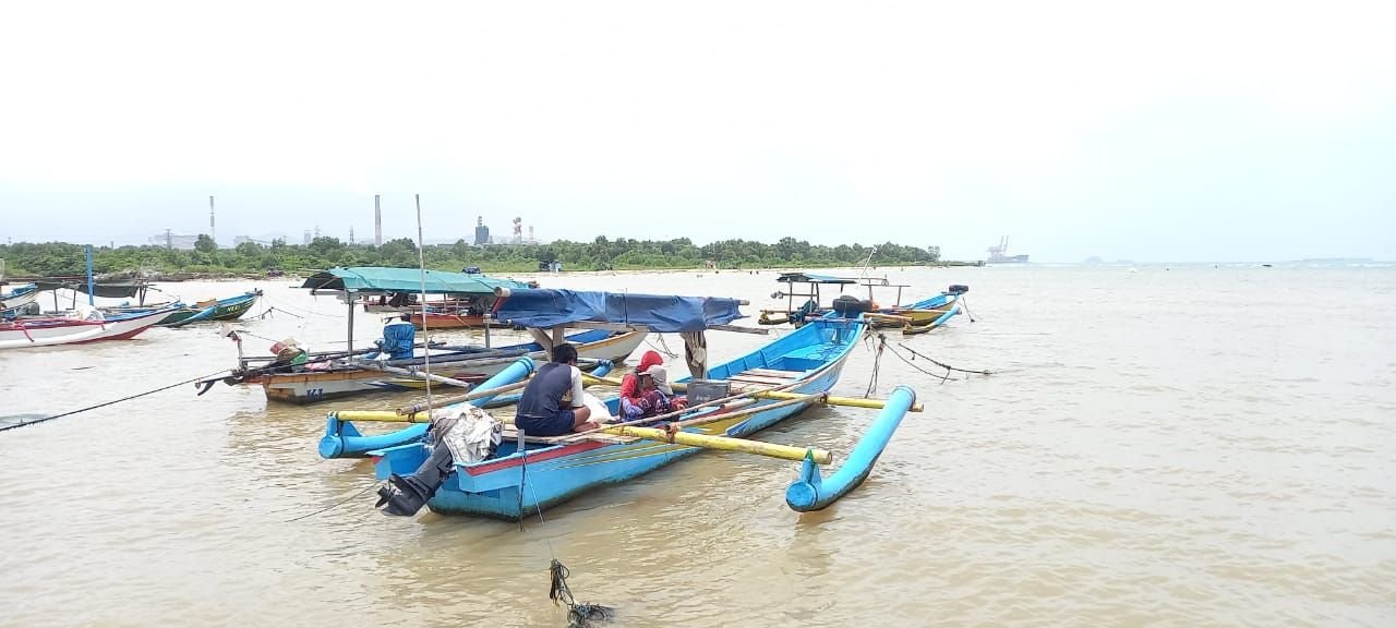 Gelombang Tinggi Hantui Nelayan di Pantai Selatan Kabupaten Lebak , Harga Ikan Bakal Naik? 10 Gelombang Tinggi Hantui Nelayan di Pantai Selatan Kabupaten Lebak , Harga Ikan Bakal Naik?