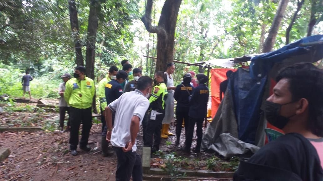 Ada Luka Janggal, Jenazah Korban Kecelakaan di Kragilan Kabupaten Serang Dibongkar 1 Ada Luka Janggal, Jenazah Korban Kecelakaan di Kragilan Kabupaten Serang Dibongkar