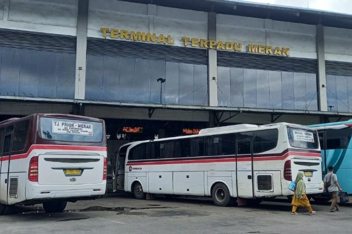 Akhir Pekan Ini Masih Landai, Puncak Arus Mudik di Terminal Terpadu Merak Diprediksi Jumat Pekan Depan 3 Akhir Pekan Ini Masih Landai, Puncak Arus Mudik di Terminal Terpadu Merak Diprediksi Jumat Pekan Depan