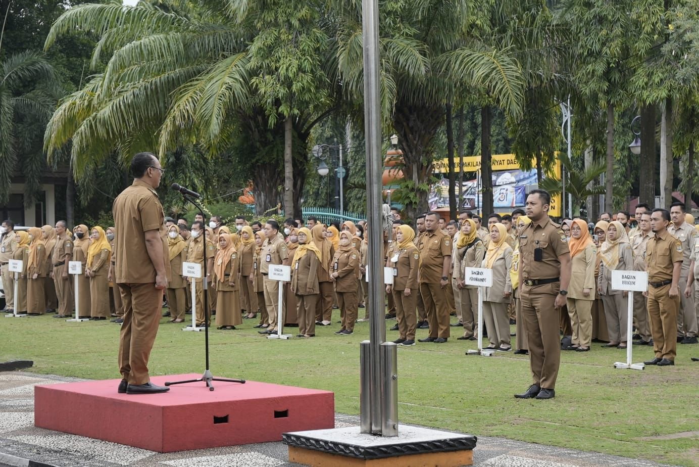 Awal Tahun 2023 Isu Mutasi Kembali Hebohkan ASN Cilegon, 3 Camat dan Belasan Lurah Bakal Pindah? 1 Awal Tahun 2023 Isu Mutasi Kembali Hebohkan ASN Cilegon, 3 Camat dan Belasan Lurah Bakal Pindah?