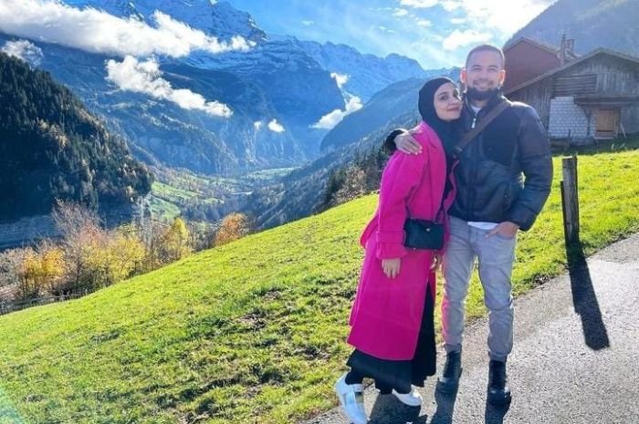 Teuku Wisnu Kerap Ditanyai Hal Tak Terduga Ini Oleh Shireen Sungkar: Aku Sampai Kadang-kadang... 1 Teuku Wisnu Kerap Ditanyai Hal Tak Terduga Ini Oleh Shireen Sungkar: Aku Sampai Kadang-kadang...