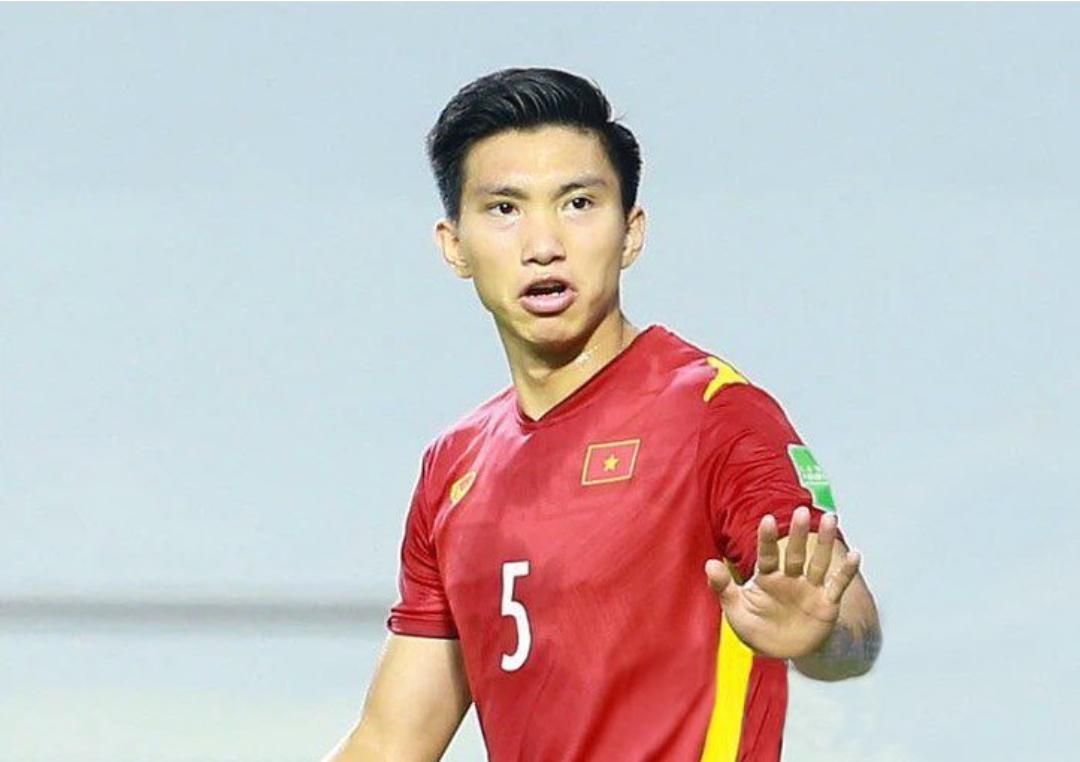 Profil dan Akun Instagram Doan Van Hau, Bek Vietnam yang Kerap Provokasi Lawan Serta Cederai Evan Dimas 7 Profil dan Akun Instagram Doan Van Hau, Bek Vietnam yang Kerap Provokasi Lawan Serta Cederai Evan Dimas