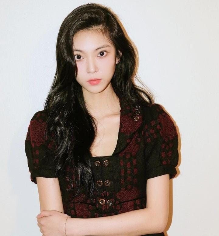 Mengenal Lee Nadine Singles Inferno 2: Instagram Hingga Karir, Sempat Gabung Agensi BLACKPINK