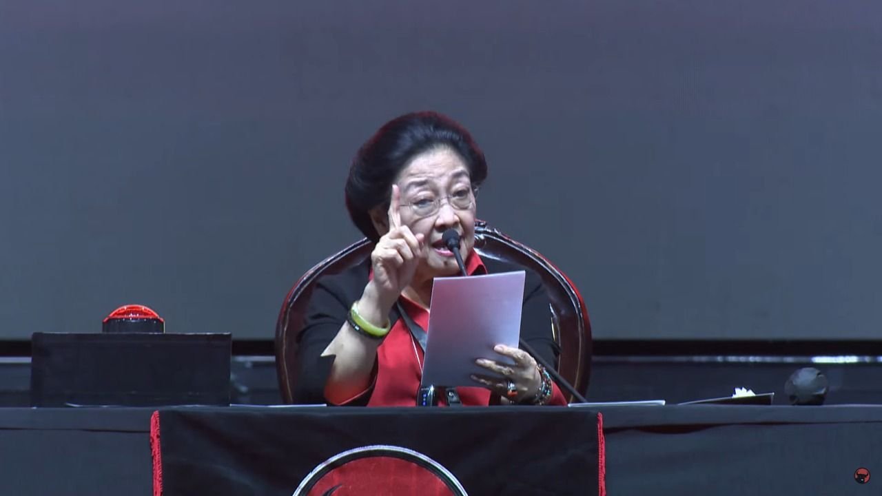 Maaf Pak Ganjar dan Bu Puan, Ini Kata Ketua Umum PDI Perjuangan Megawati di Acara HUT Soal Capres 2024 1 Maaf Pak Ganjar dan Bu Puan, Ini Kata Ketua Umum PDI Perjuangan Megawati di Acara HUT Soal Capres 2024