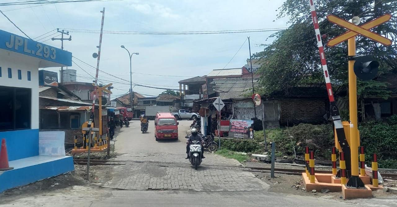 Rawan Kecelakaan, 4 Palang Pintu Kereta Api di Cilegon Segera Dioperasikan 1 Rawan Kecelakaan, 4 Palang Pintu Kereta Api di Cilegon Segera Dioperasikan
