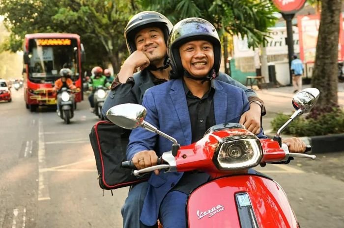 Sebelum Hengkang dari PO Haryanto, Rian Mahendra Pernah Bermain Film Bersama Artis Terkenal Ini 1 Sebelum Hengkang dari PO Haryanto, Rian Mahendra Pernah Bermain Film Bersama Artis Terkenal Ini