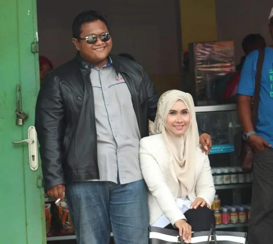 Rumah Tangga Rian Mahendra Digosipkan Tidak Baik-baik Saja, Jawaban Sang Istri Sangat Menohok 8 Rumah Tangga Rian Mahendra Digosipkan Tidak Baik-baik Saja, Jawaban Sang Istri Sangat Menohok