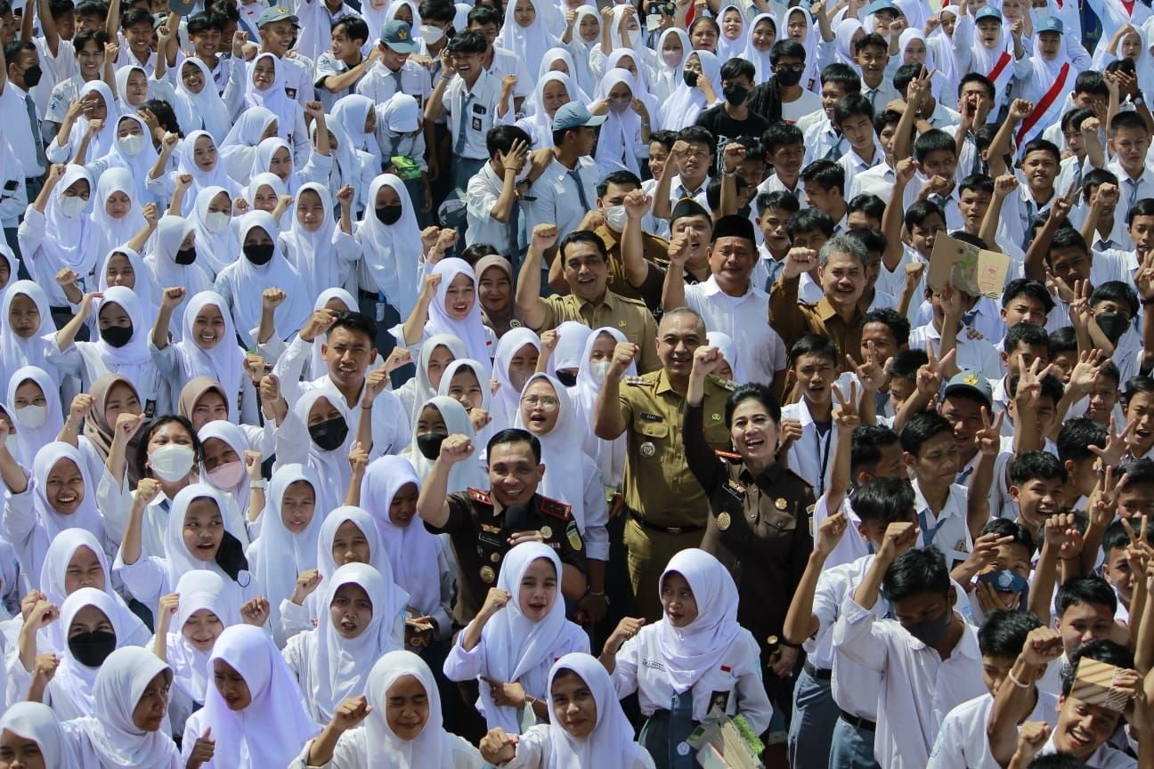 Marak Tawuran Pelajar, Kajati Banten 'Geruduk' Seribu Pelajar di Tangerang Minta Lakukan Ini