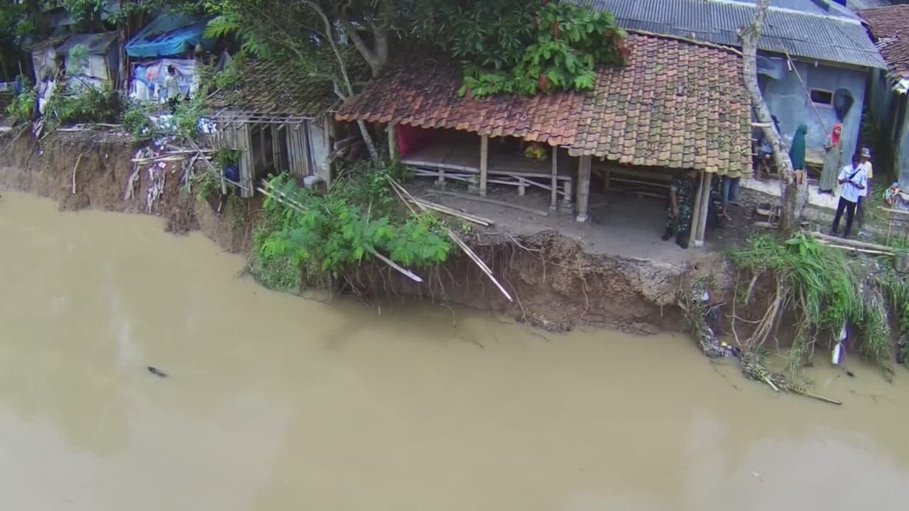 Rumah Warga Habis Digerus Erosi, Pemkab Serang Minta Pusat Bangun Bronjong di Tepian Sungai Ciujung