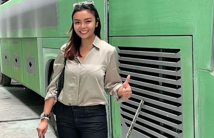 6 Perempuan Cantik Geluti di Bisnis Bus AKAP dan Pariwisata, Ada yang Masih Single? 1 6 Perempuan Cantik Geluti di Bisnis Bus AKAP dan Pariwisata, Ada yang Masih Single?