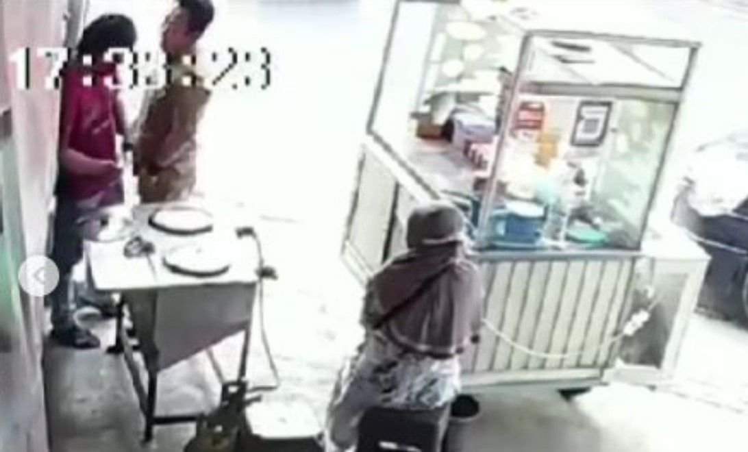 Sok Jago! Oknum PNS Bandar Lampung Aniaya Pedagang Martabak karena Hal Sepele, Korban Sempat Ditampar