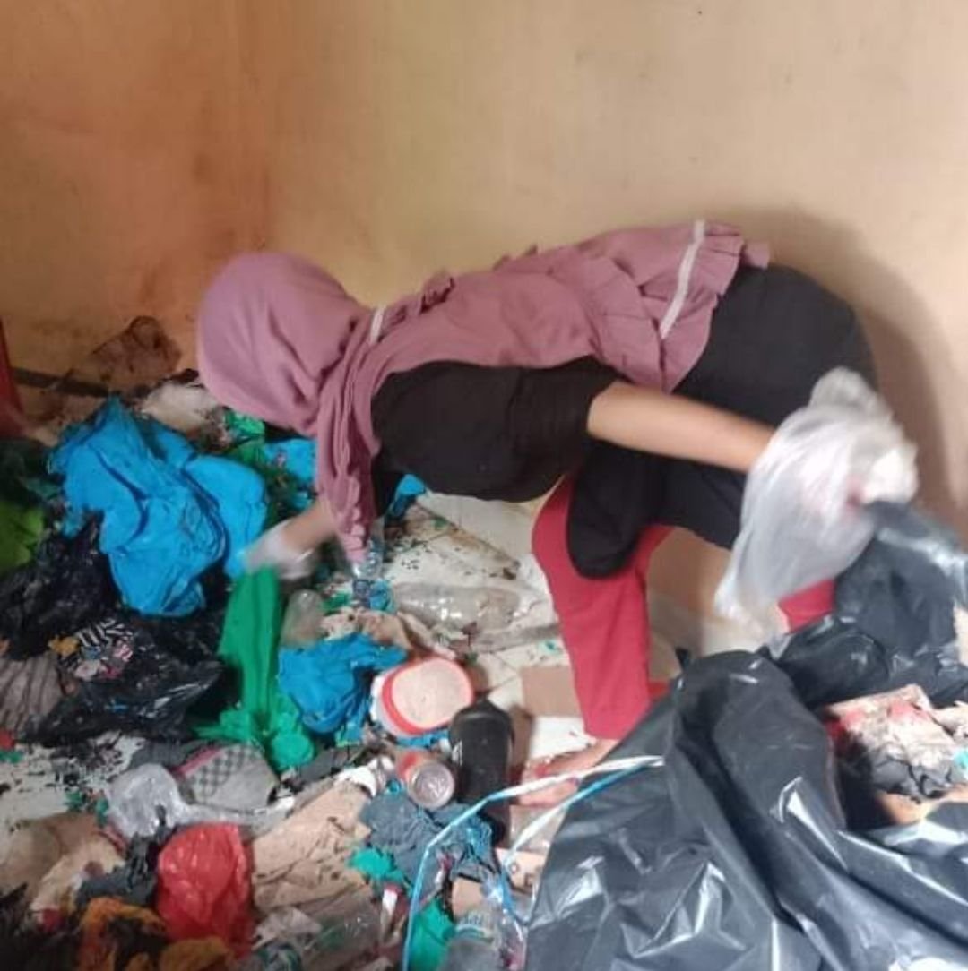 Bikin Emosi, Sudah Tak Bayar Sewa Pengontrak di Depok Kabur dan Tinggal Tumpukkan Sampah 1 Bikin Emosi, Sudah Tak Bayar Sewa Pengontrak di Depok Kabur dan Tinggal Tumpukkan Sampah