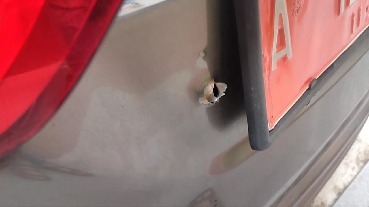 Dipakai oleh Pengedar Narkoba, Mobil Dinas Desa Cihara Diberondong Peluru Polisi 1 Dipakai oleh Pengedar Narkoba, Mobil Dinas Desa Cihara Diberondong Peluru Polisi