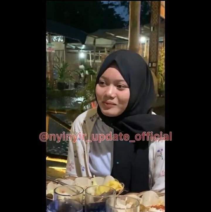 Wajah Wanita Ini Nampak Seperti Putri Delina Anak Sule, Netizen Justru Sebut Mirip Bule 1 Wajah Wanita Ini Nampak Seperti Putri Delina Anak Sule, Netizen Justru Sebut Mirip Bule