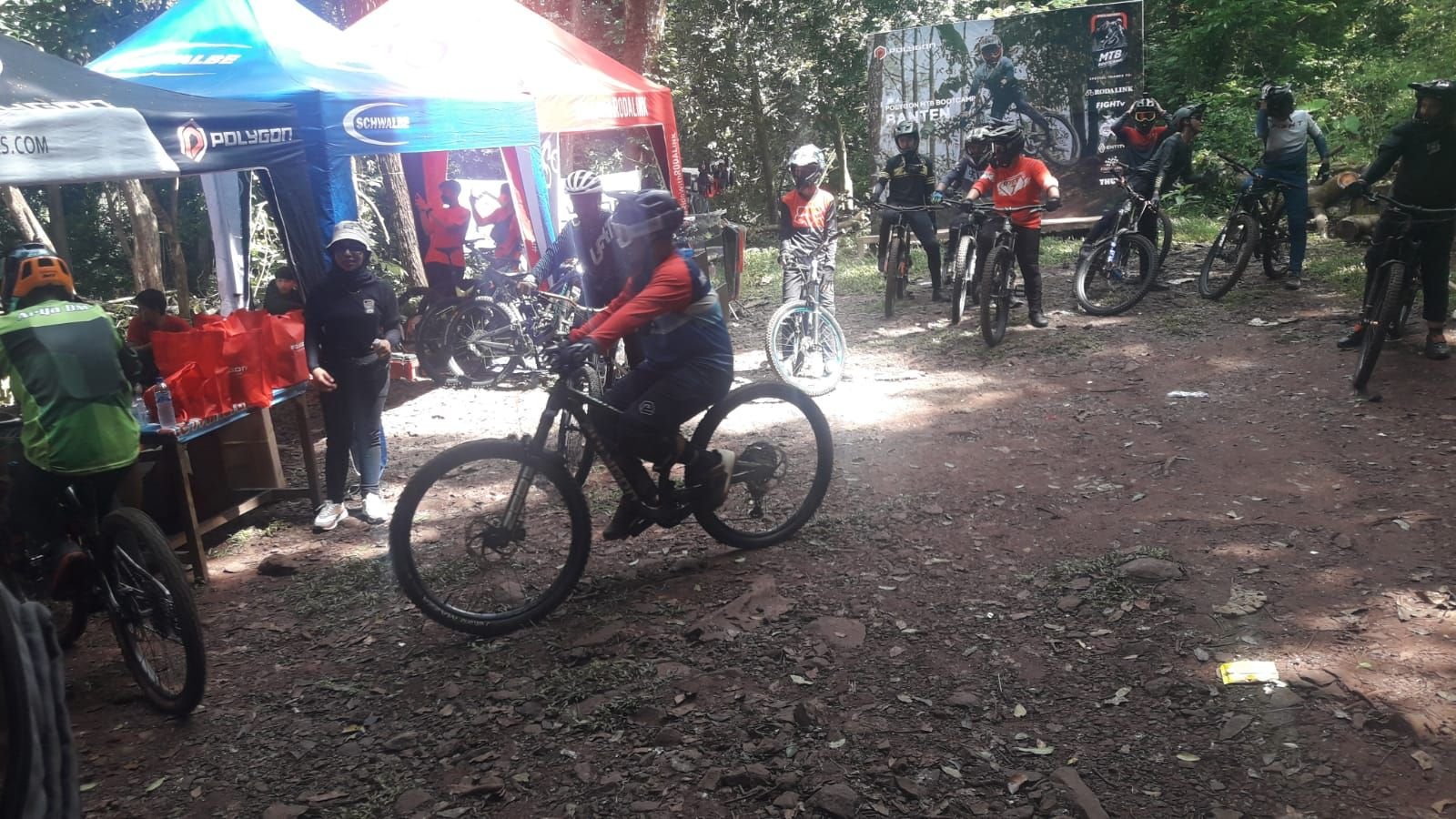 Banten Open Downhill 2023, Rencananya Diikuti Atlet dari Luar Negeri dan Luar Banten 4 Banten Open Downhill 2023, Rencananya Diikuti Atlet dari Luar Negeri dan Luar Banten