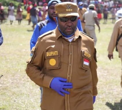 Usai Ditangkap KPK dari Persembuniyan, Dimana Ricky Ham Pagawak Bupati Memberamo Tengah Sekarang? 1 Usai Ditangkap KPK dari Persembuniyan, Dimana Ricky Ham Pagawak Bupati Memberamo Tengah Sekarang?