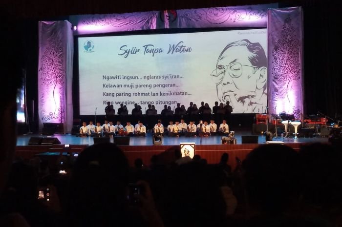 Sering Diburu Gusdurian, Lirik Syiir Tanpo Waton Diciptakan untuk Menghormati Gusdur 2 Sering Diburu Gusdurian, Lirik Syiir Tanpo Waton Diciptakan untuk Menghormati Gusdur