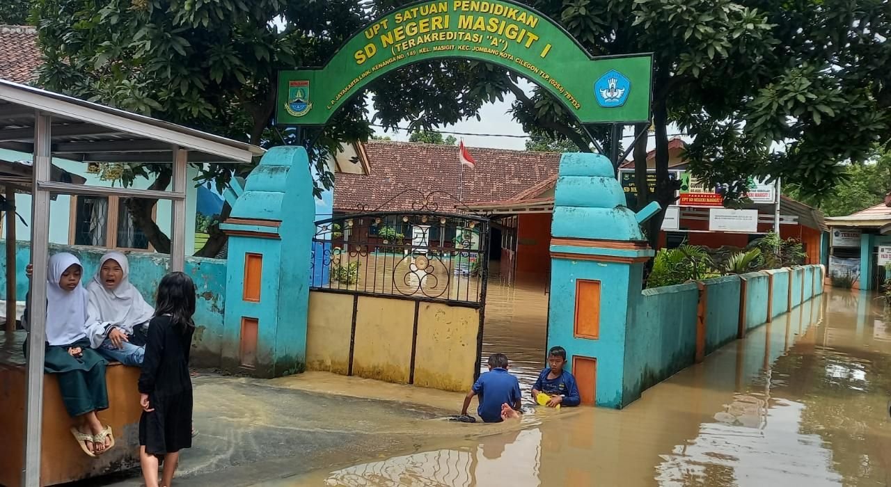 SD Negeri Masigit 1 Kota Cilegon Terendam Banjir, Siswa Diliburkan