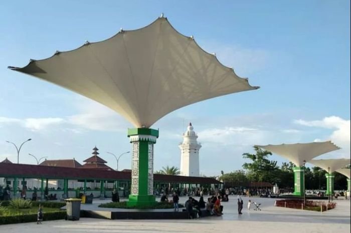 5 Destinasi Wisata Religi Murah di Banten untuk Munggahan, Cocok Pergi Bersama Keluarga 6 5 Destinasi Wisata Religi Murah di Banten untuk Munggahan, Cocok Pergi Bersama Keluarga